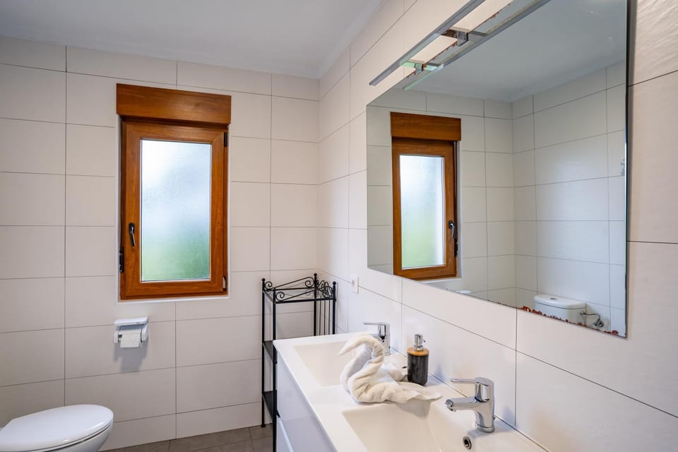 Surf House Sanvi Hostel in Western coast of Cantabria