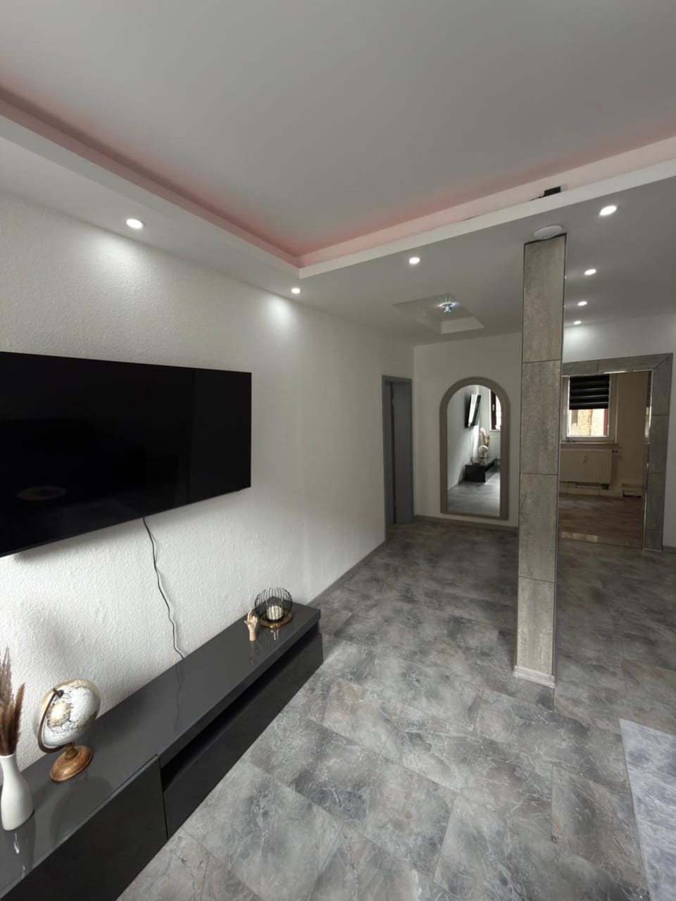 Casa Antić Große Moderne 50qm Wohnung direkt im Zentrum WLAN ist Kostenlos 1-4 Personen Apartment in Thuringia, Germany