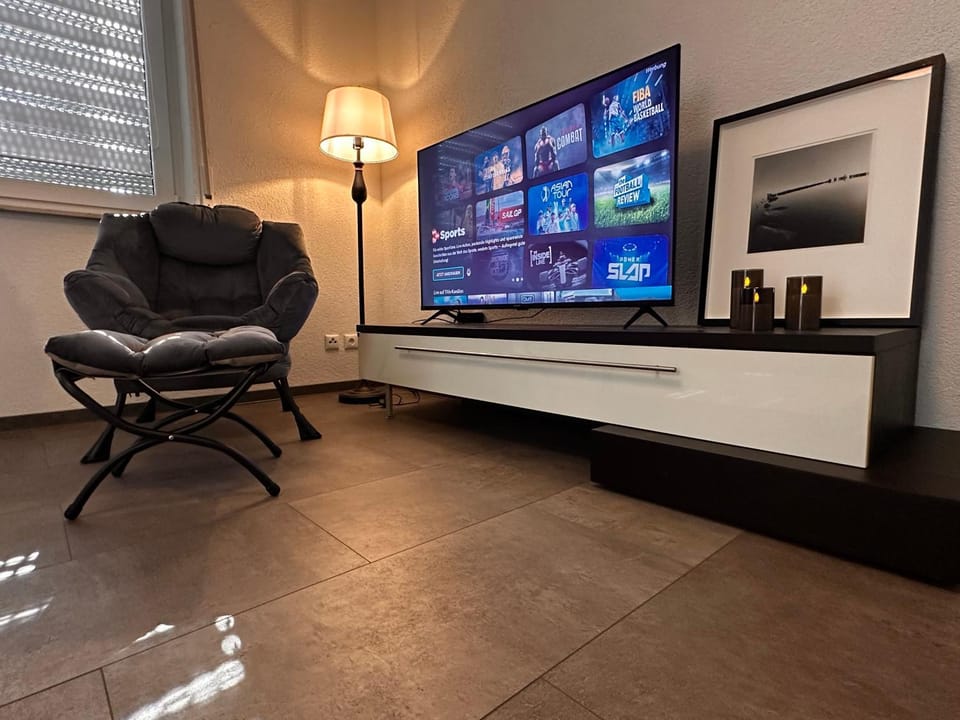 TV and multimedia, Seating area