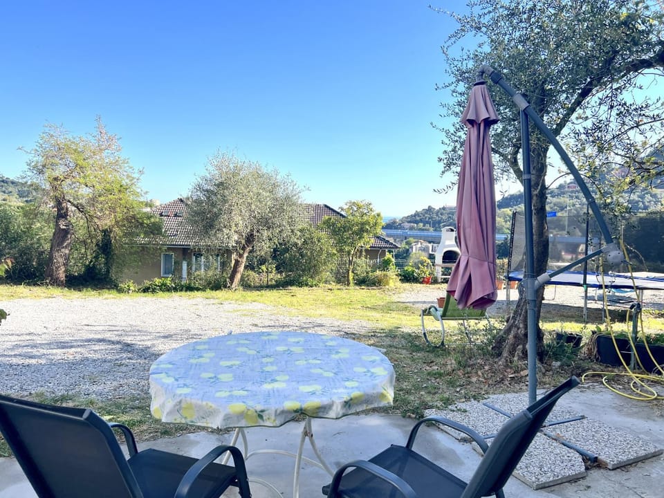 Appartamento Nettuno in Villa Daria a 2 Km dal mare golfo del Tigullio House in Chiavari