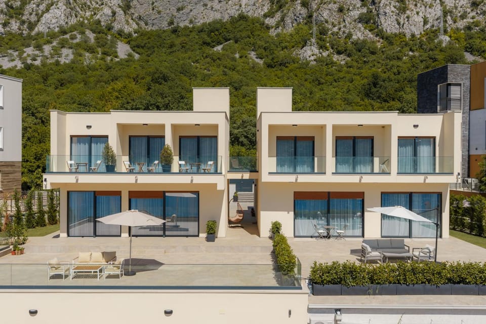 Alexandra Villas Apartment in Dobrota