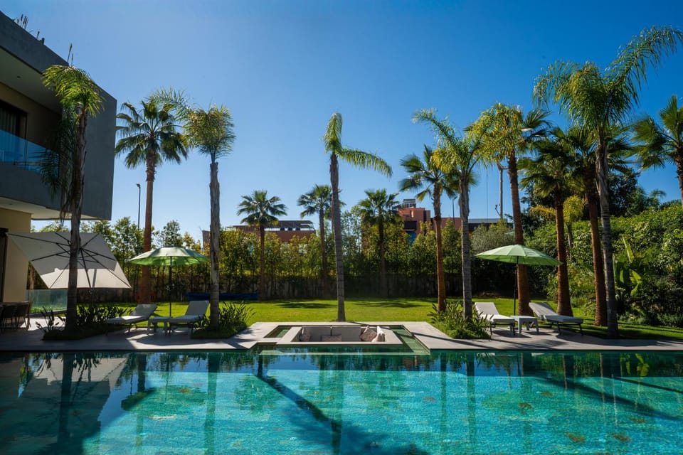 Spring, Day, Garden, Garden view, Pool view, Swimming pool, sunbed