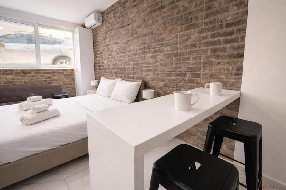 Modern Downtown Studio - Walk to Metro by ΜΡS Apartment in Athens