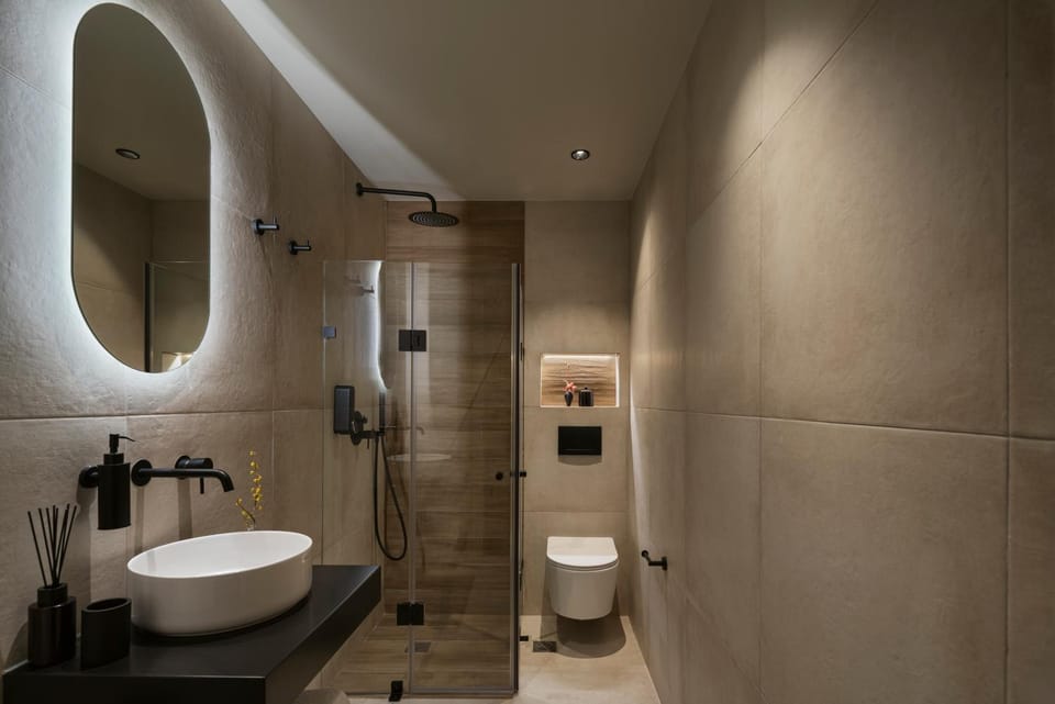 Shower, Toilet, Bathroom