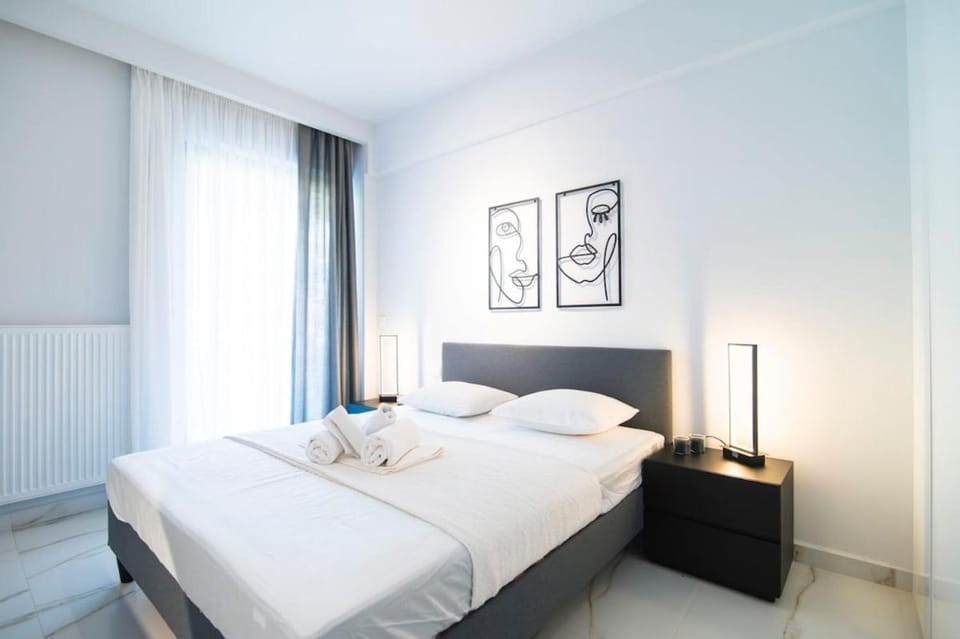 Modern 2-Bedrooms in Glyfada Apartment in South Athens