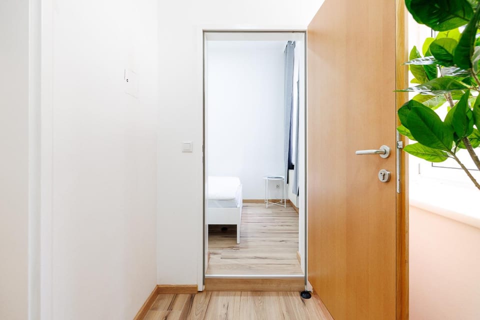 Hostel Belvedere - Central & Renovated Hostel in Vienna