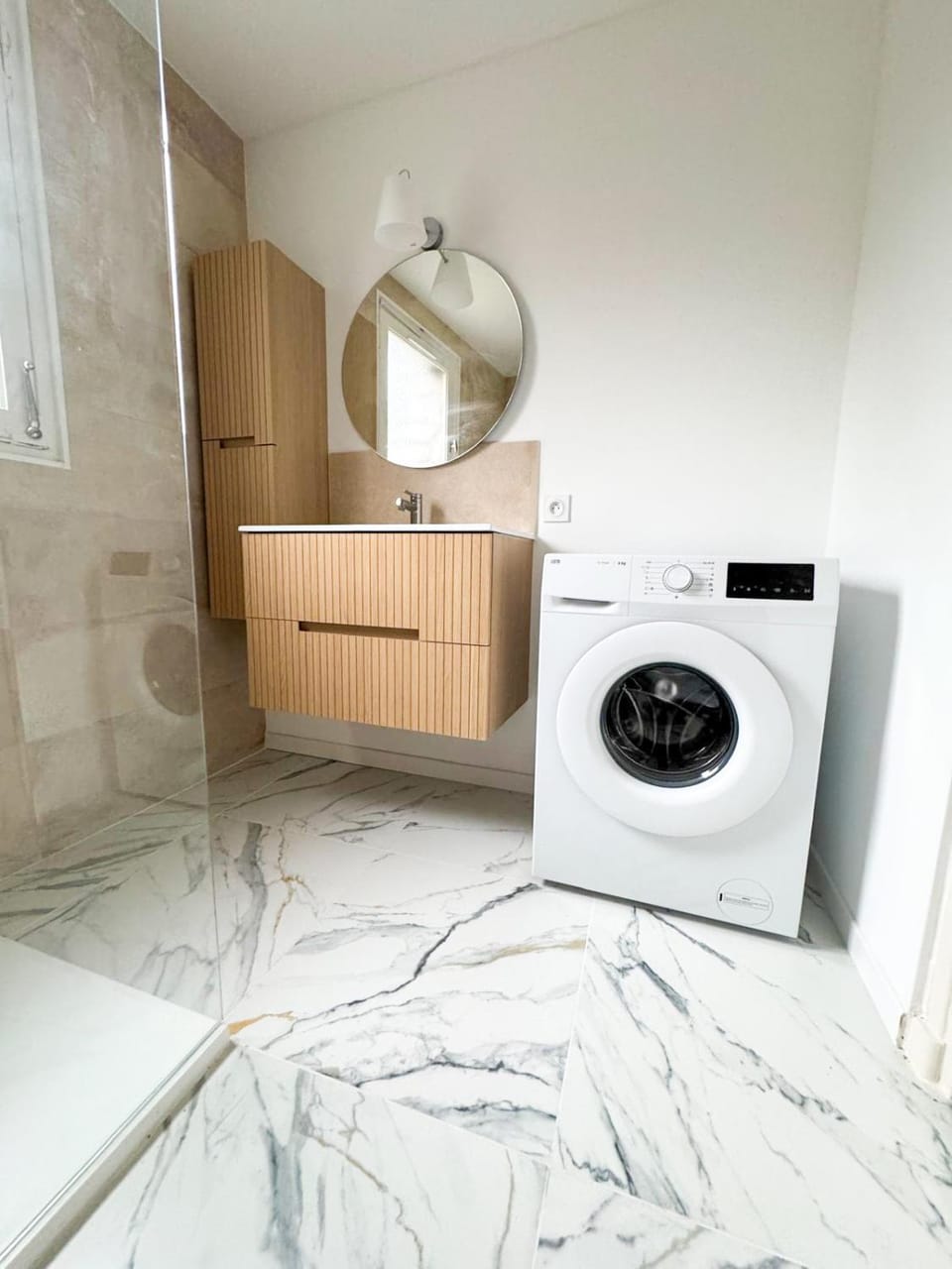 King Size 180x200 - Air Conditioning - Modern Apartment in Gréoux-les-Bains