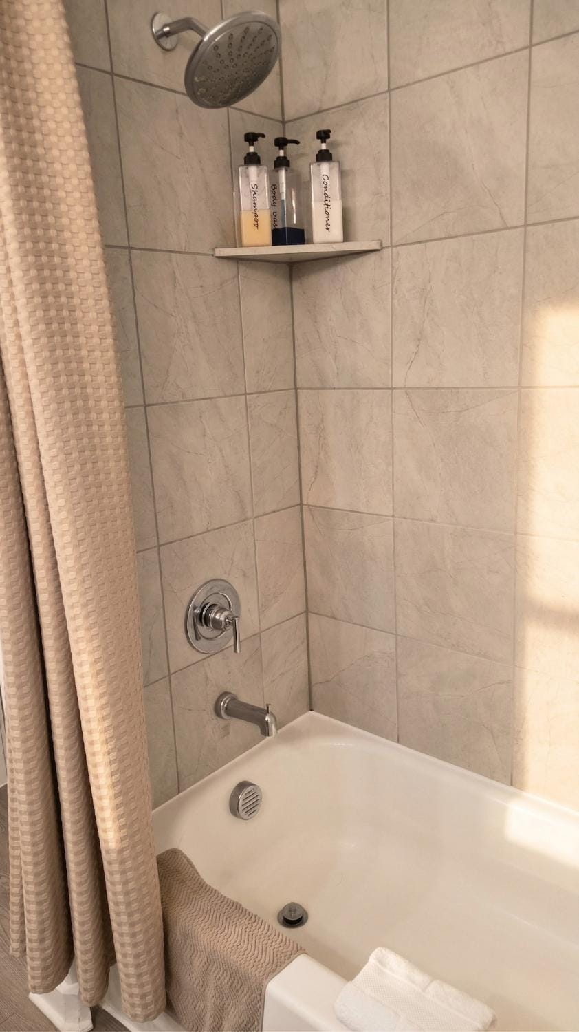 Modern Apartment Near Austin w Bedroom Apartment in Leander