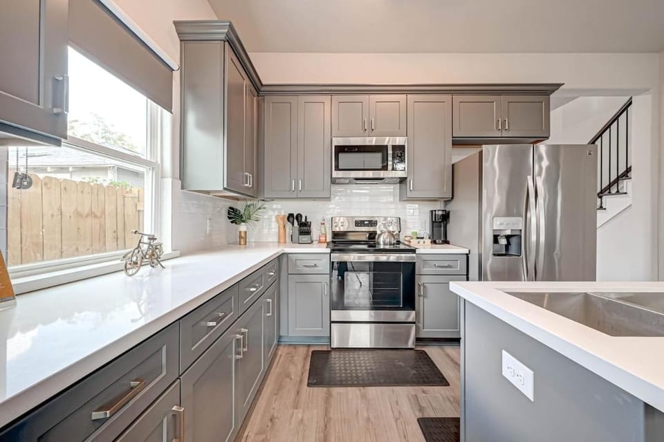 Cozier Homes •6bd• NRG, Med Ctr House in Houston