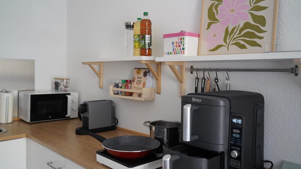 Coffee/tea facilities, Kitchen or kitchenette