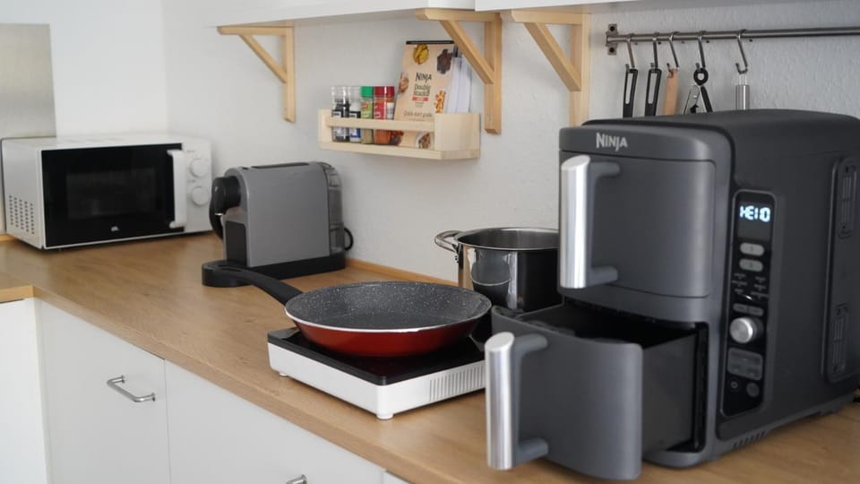 Kitchen or kitchenette, Kitchen or kitchenette