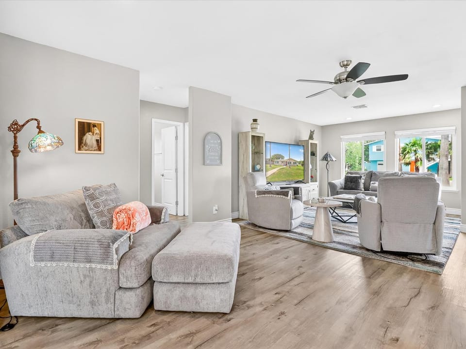 Hip Nautic House in Rockport