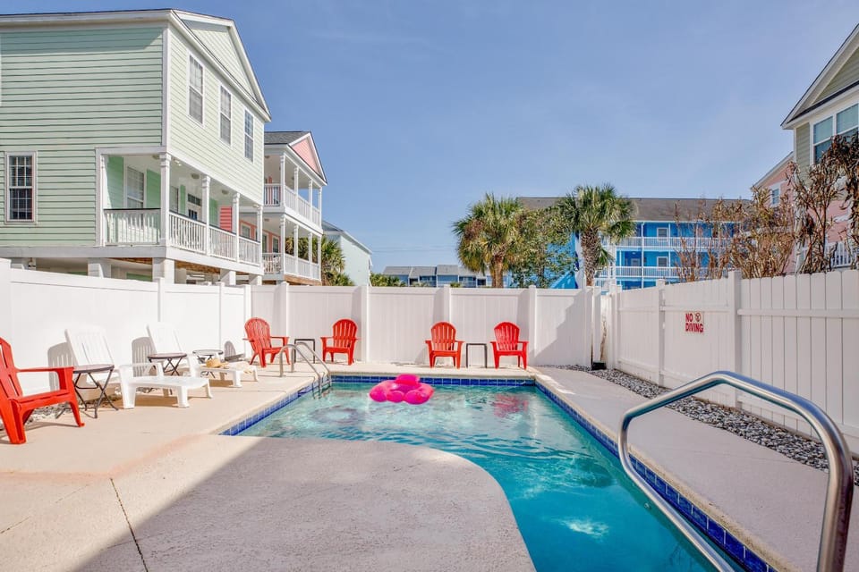 Patio, Pool view, Swimming pool, sunbed