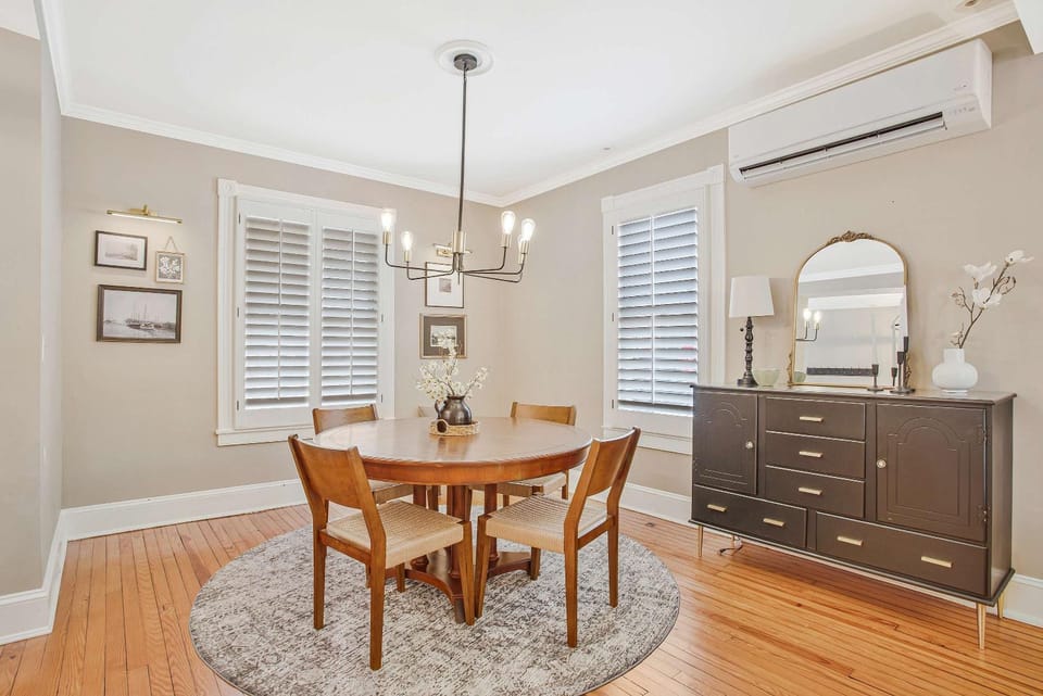 Annapolis Gem- Tranquil 4 BR Murray Hill Victorian House in Spa Creek