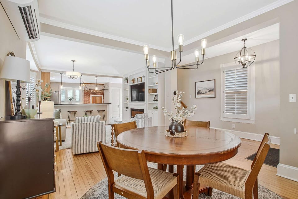 Annapolis Gem- Tranquil 4 BR Murray Hill Victorian House in Spa Creek