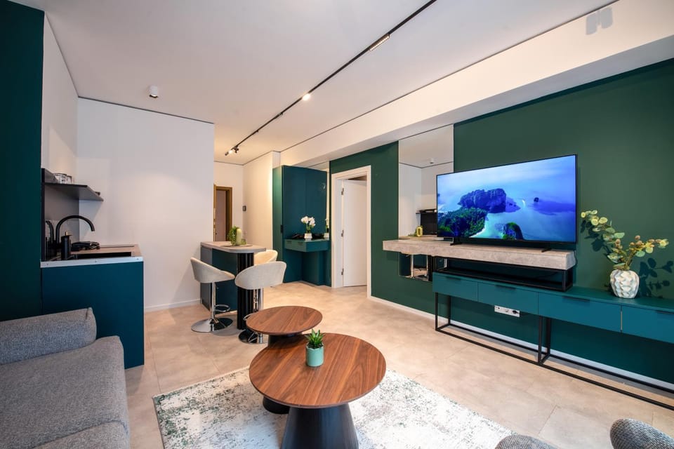TV and multimedia, Living room, Seating area