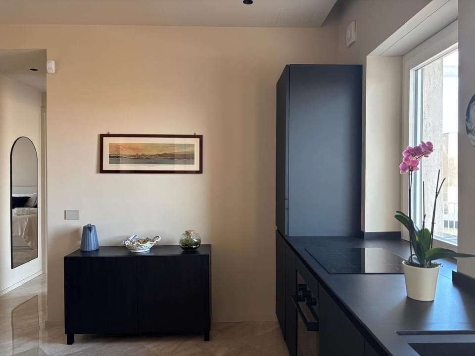 Dining area, kitchen