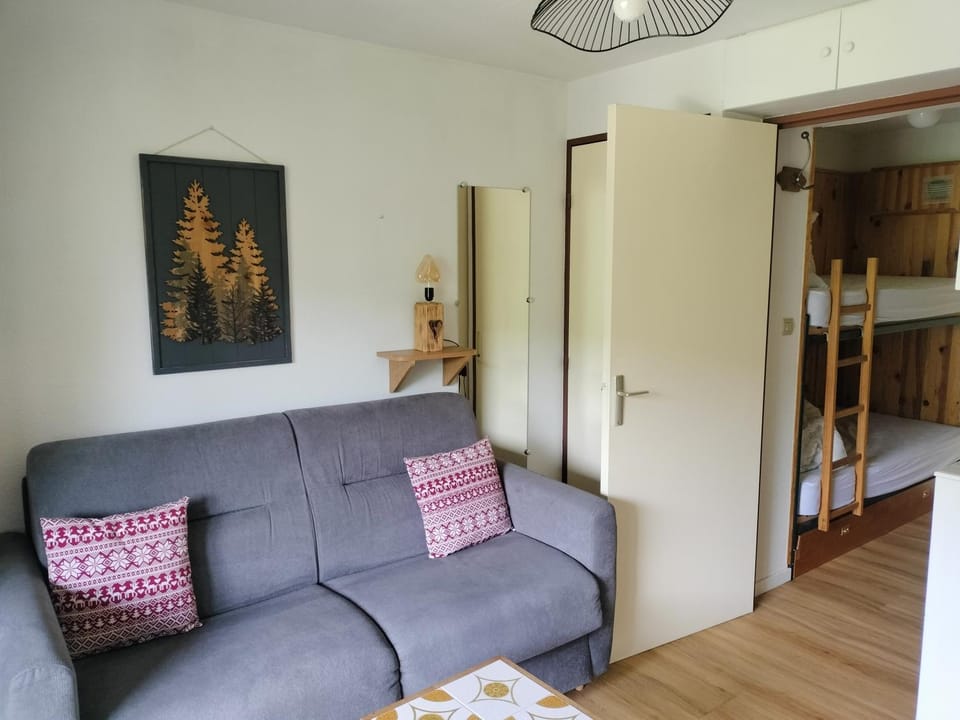 Appartement dans le Jura 4 personnes Apartment in Haute-Savoie