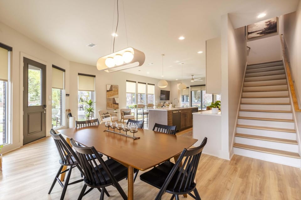Nashville Escape | Pool, Sauna & Rooftop Views Apartment in East Nashville