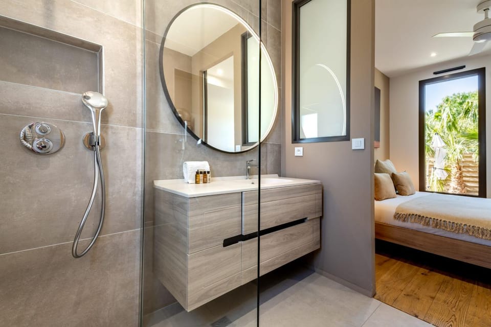 Villa Amphitrite Share beach & happiness Villa in Agde