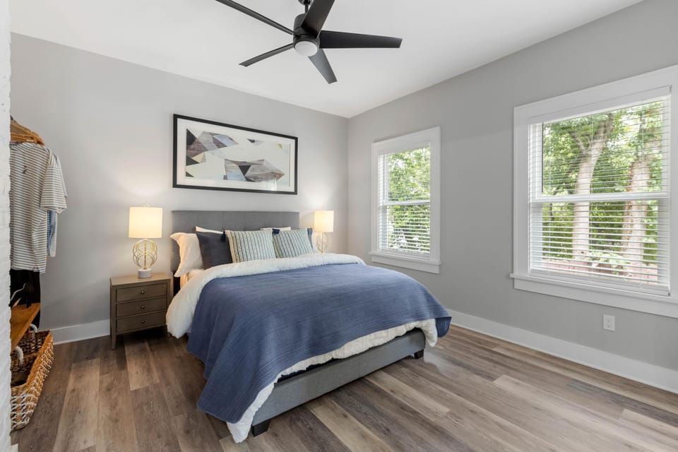 Luxury Home for Entertaining in Midtown Manor House in Tallahassee