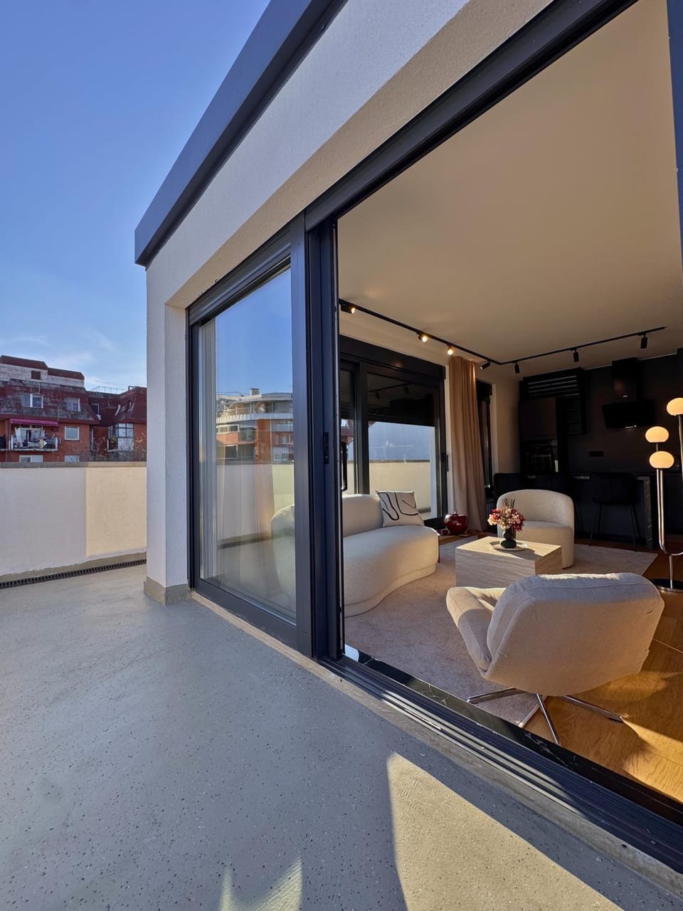 Balcony/Terrace, Living room