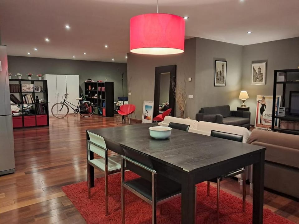 Living room, Lobby or reception, Seating area, Dining area