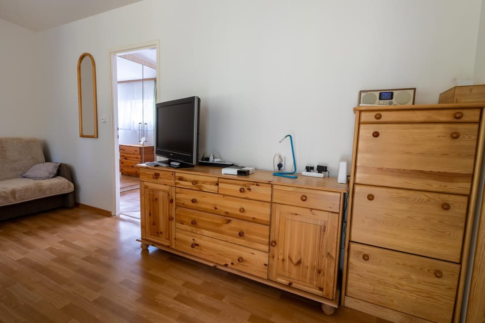 Communal lounge/ TV room, TV and multimedia
