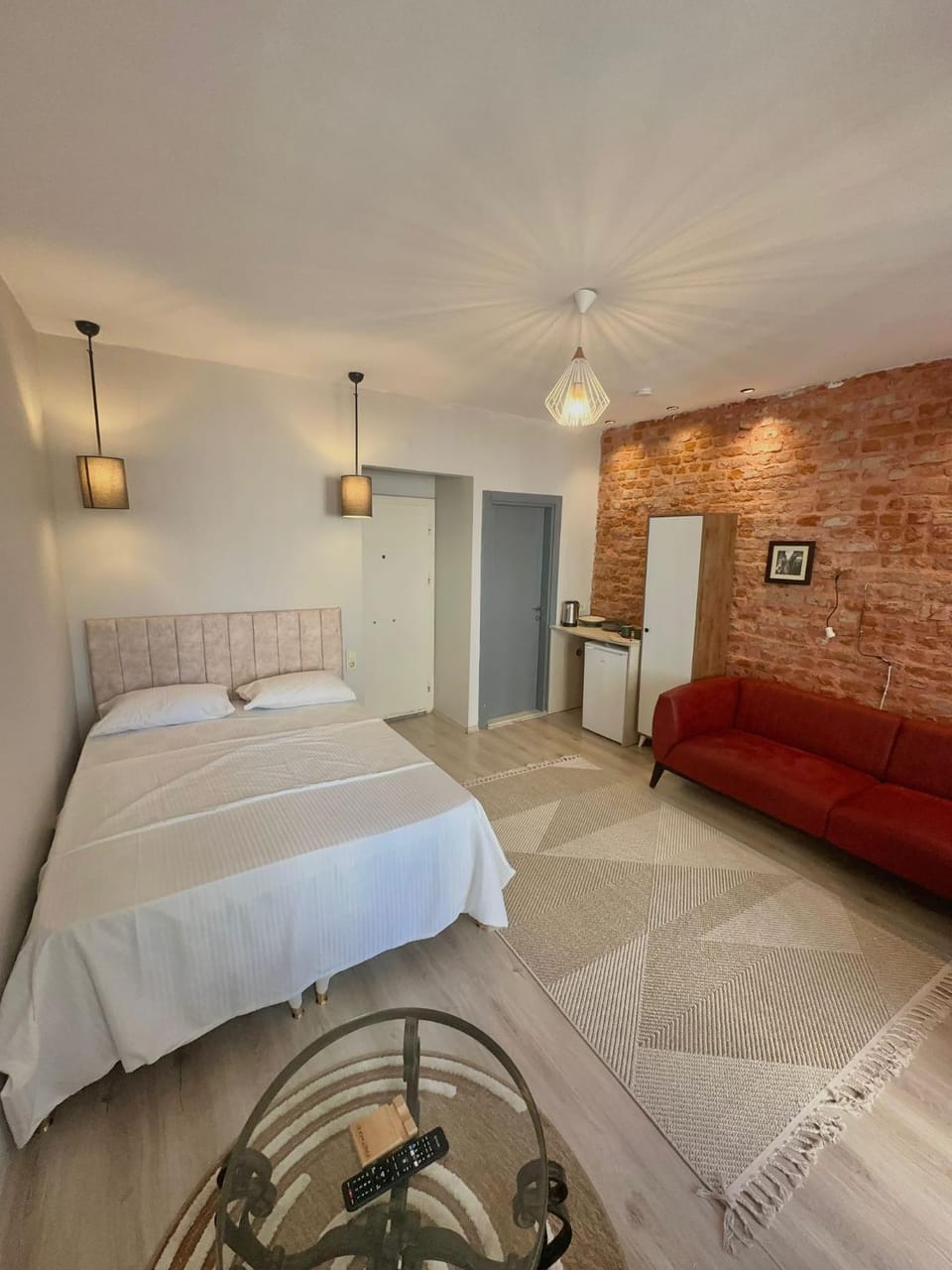 Bed, Photo of the whole room