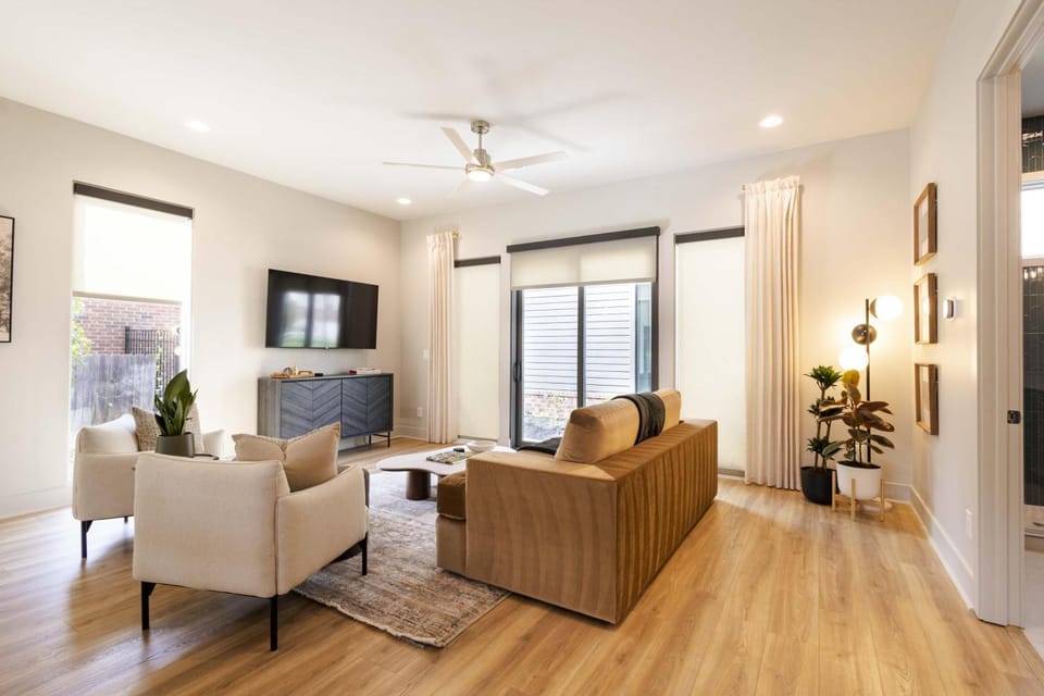 Modern Comfort | Secure Resort + Pool & Sauna House in East Nashville