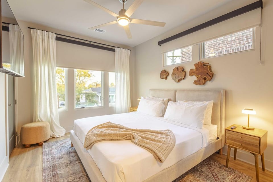 Pool, Gym & Sauna | Fully Gated & Pet-Friendly House in East Nashville