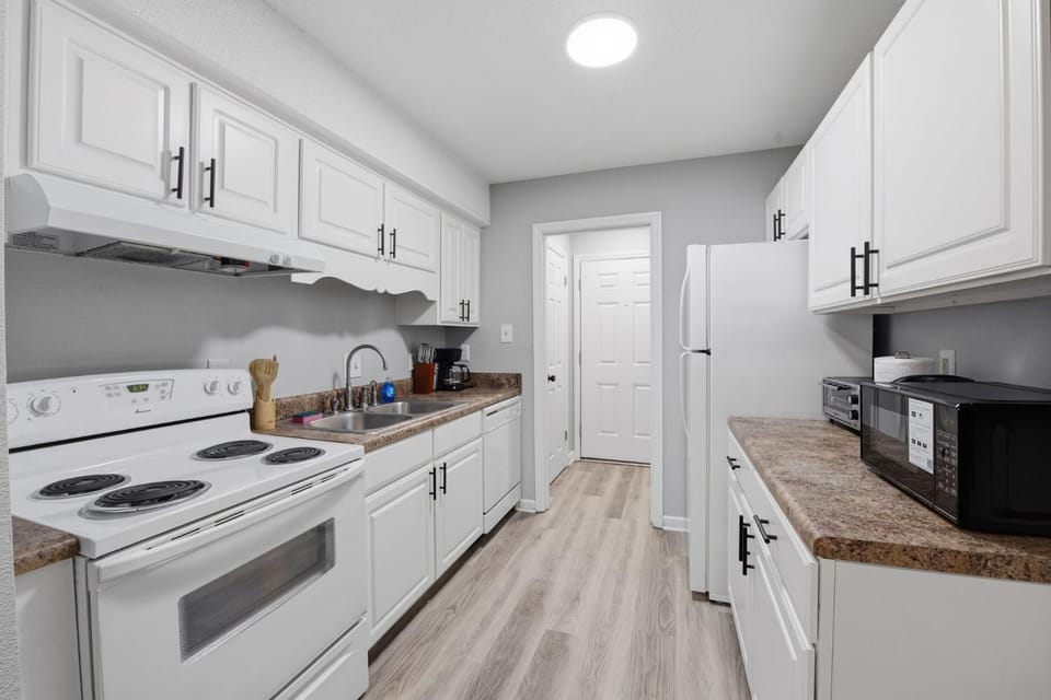 Bright space near downtown Durham & local eats Apartment in Durham