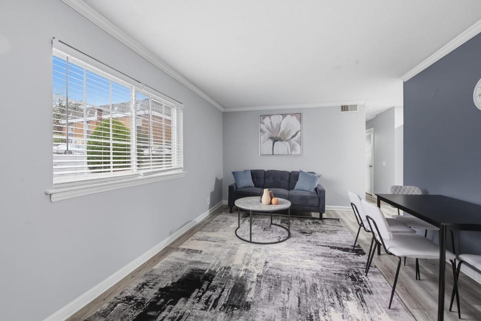 Sleek apartment near Durhams top attractions Apartment in Durham