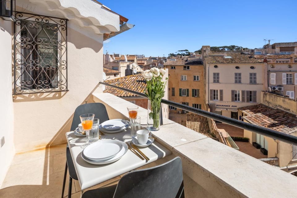Apartments Saint Tropez - Place des Lices Apartment in Saint-Tropez