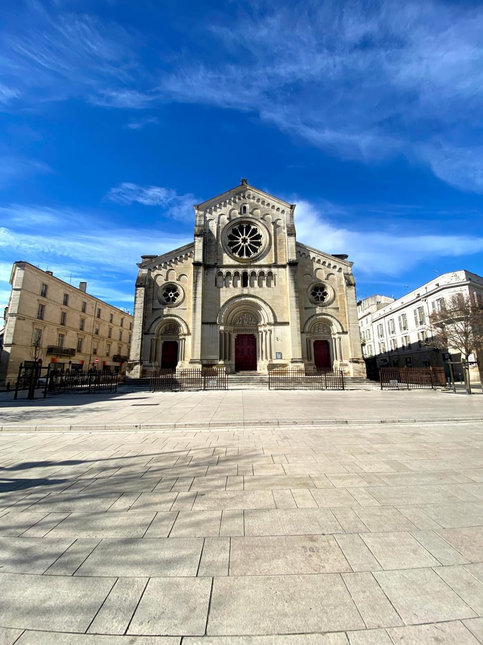 Nearby landmark, Landmark view