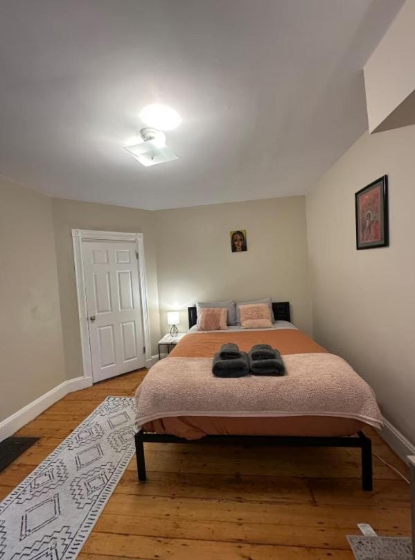 -No29- Relaxing Room in a House - Steps away from Harvard Square & Red Line T Station at Cambridge Boston Vacation rental in Allston
