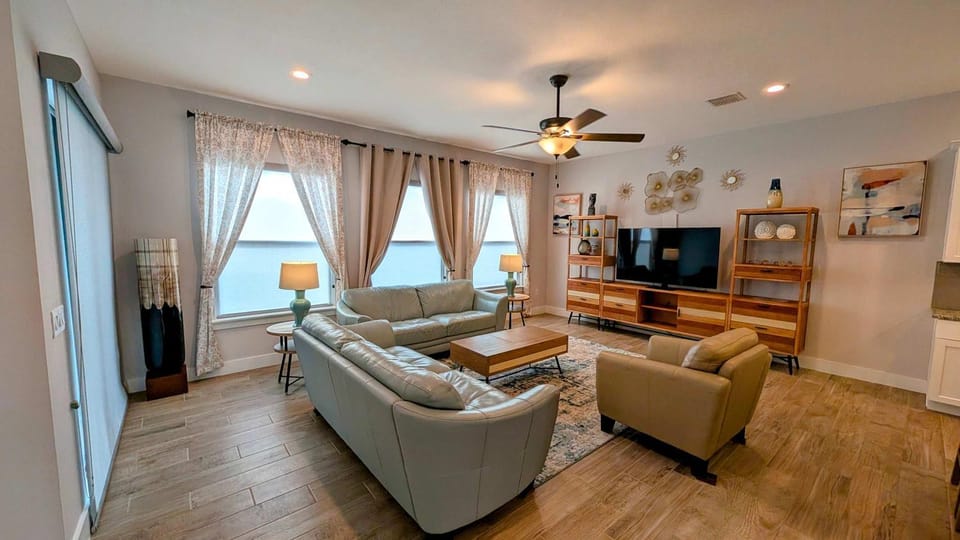 1120-Spacious 4BR All Suites - 20 min to Disney House in Kissimmee