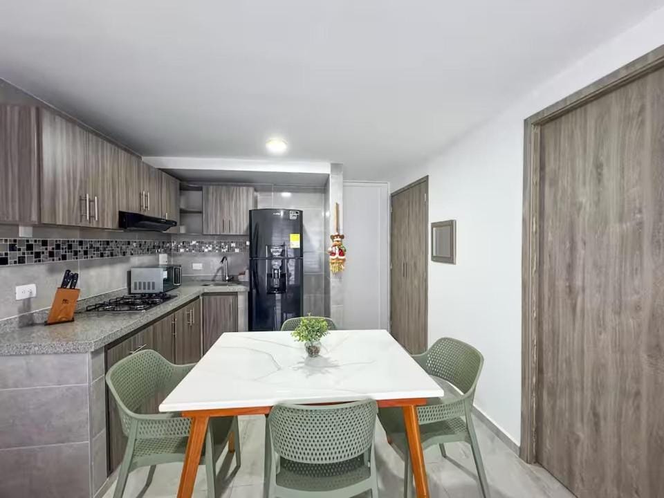 Apto Moderno 2 Hab con Aire Acondicionado y Excelente Ubicación Apartment in Floridablanca