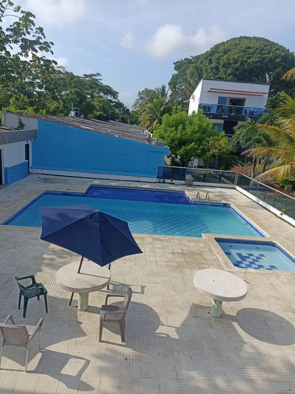 Swimming pool