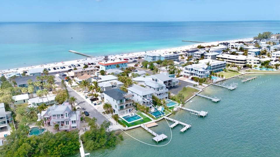Golden Glow House in Bradenton Beach