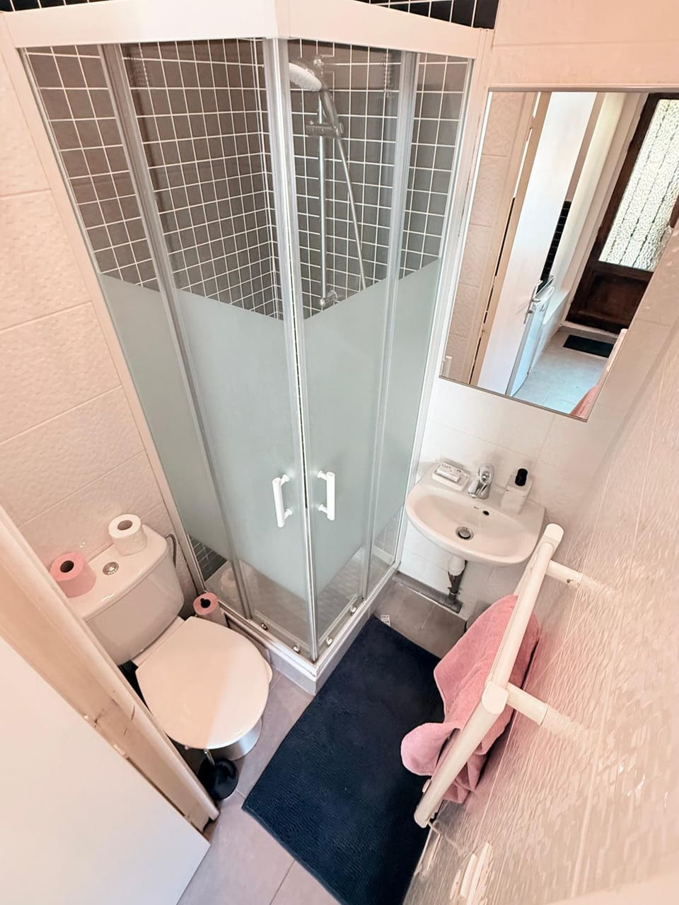 Le studio parfait Apartment in Issy-les-Moulineaux