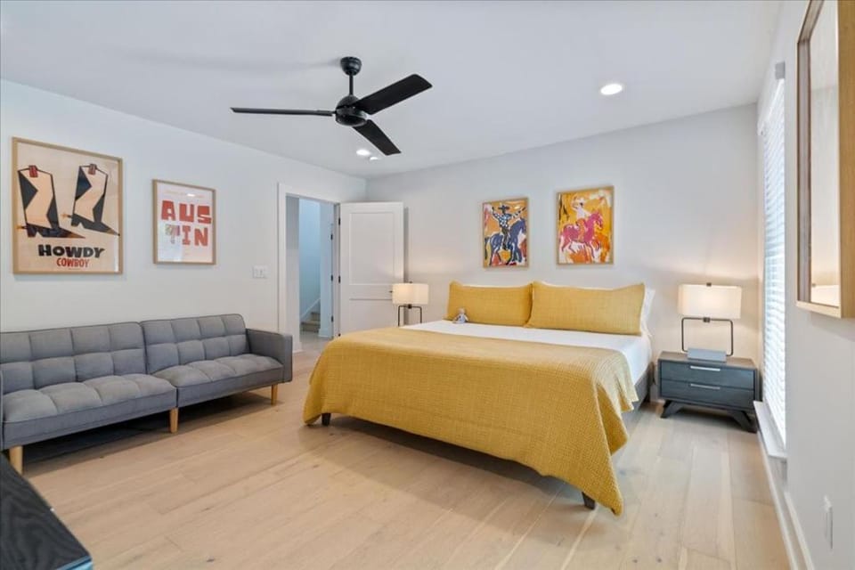 Spacious 5BR Central Austin Home Sleeps 13 House in Austin