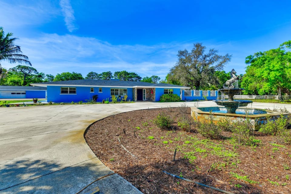 2 Private Pools! 2-Acre Retreat Near Dtwn Sarasota House in Sarasota