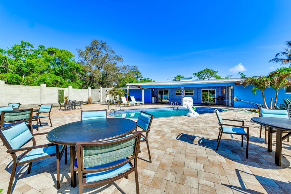 2 Private Pools! 2-Acre Retreat Near Dtwn Sarasota House in Sarasota