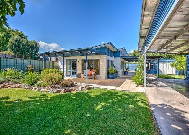 Our Place on Mountbatten House in Porepunkah