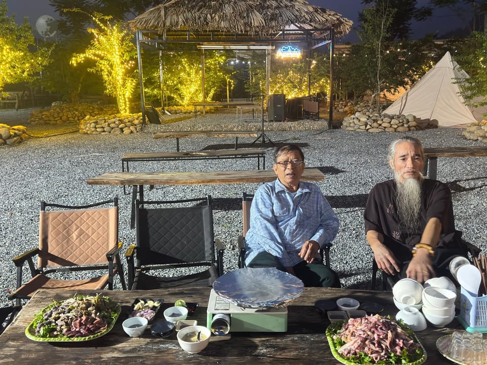 Huỷ Campground/ 
RV Resort in Laos