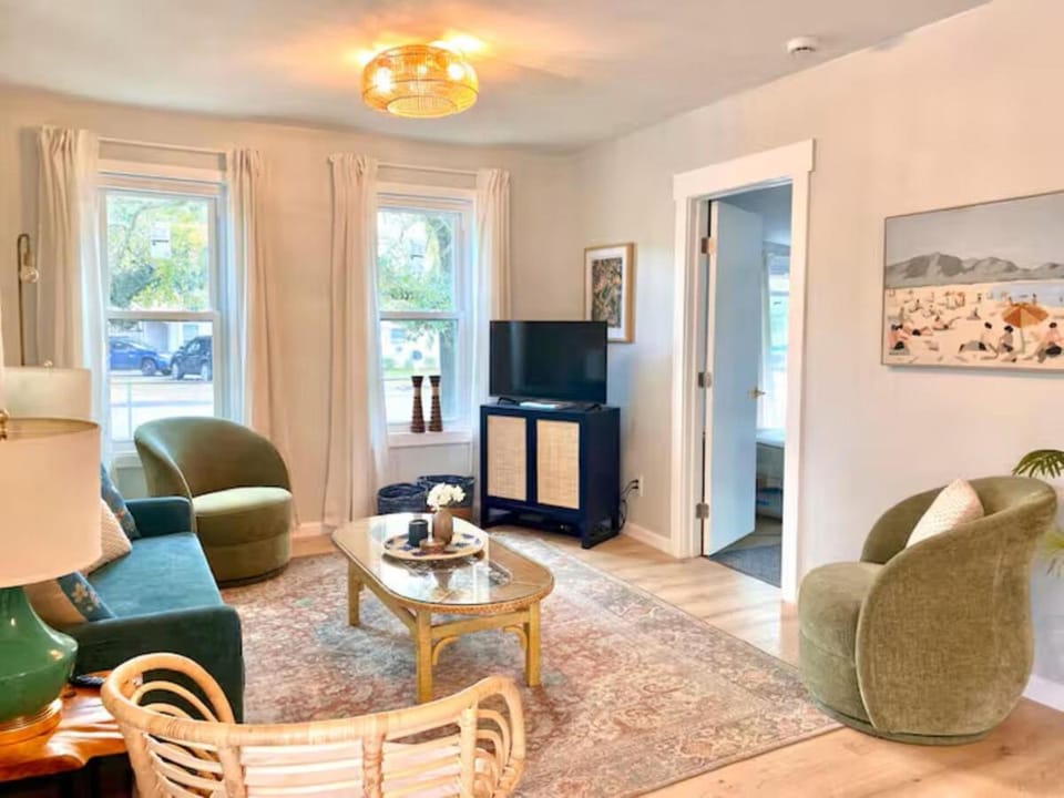 The Cozy Cottage- Close to Everything! Villa in Pensacola