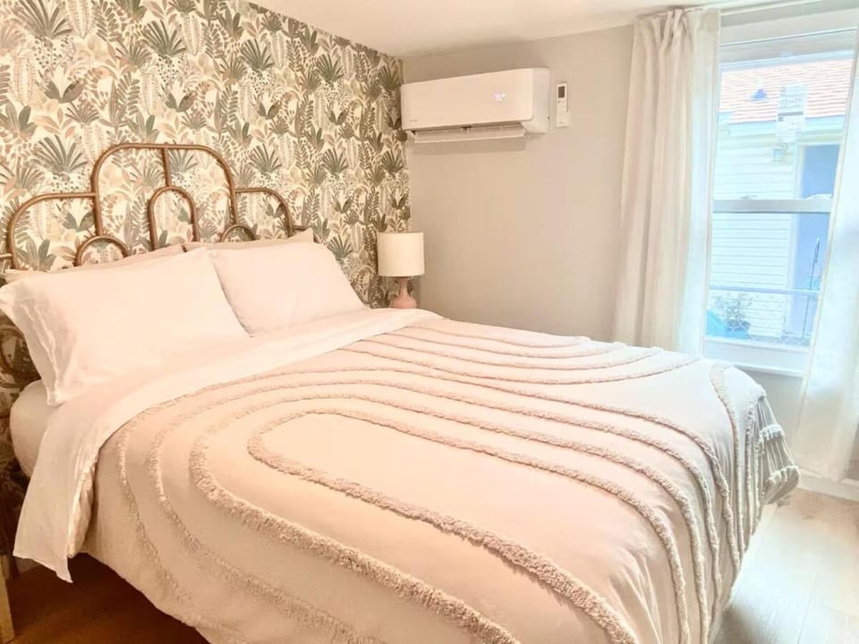 The Cozy Cottage- Close to Everything! Villa in Pensacola