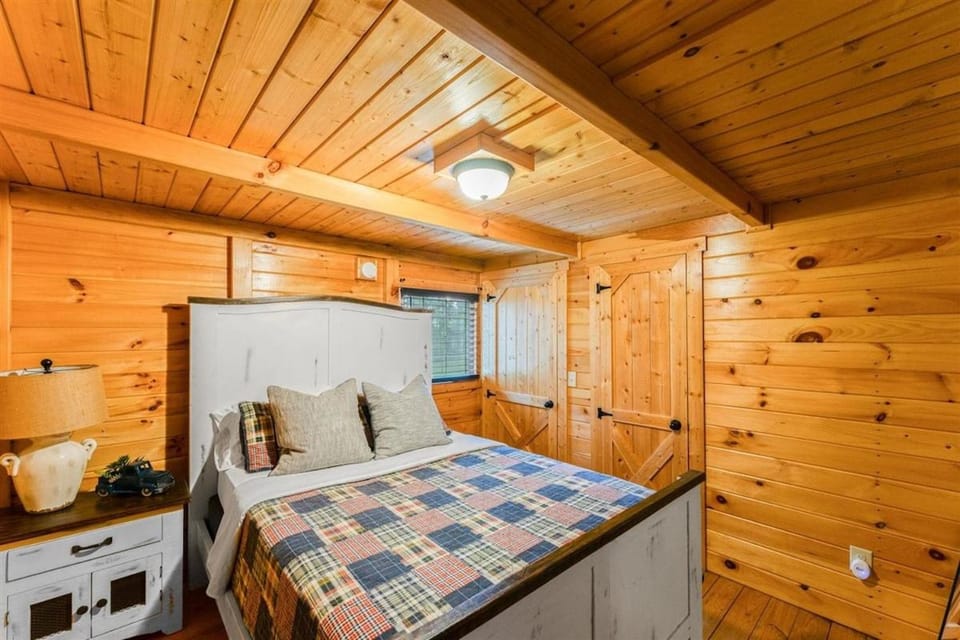 Cabin - Near Mammoth Cave- Blue Holler-Nolin Lake Cabin in Kentucky