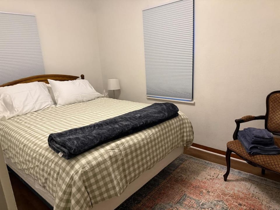 Close to West Valley Hospital Apartment in Caldwell